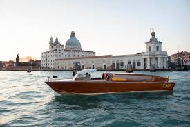 Water taxi departure transfer from Hotel Principe to Venice Marco Polo Airport