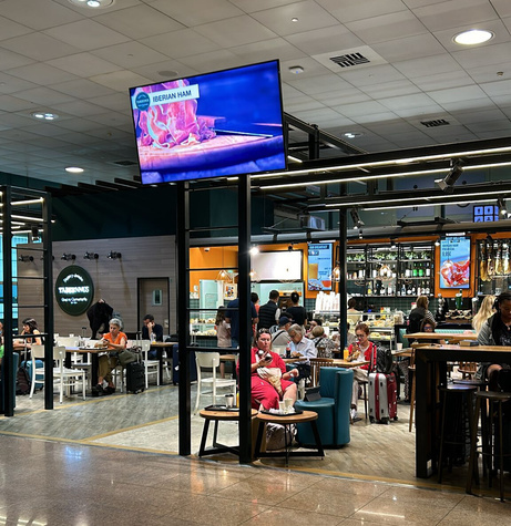 Barcelona Terminal 1 meeting point landmark
