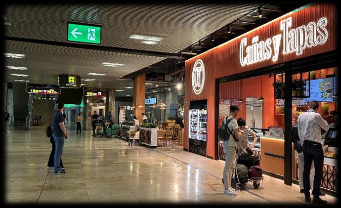 Cañas y Tapas near the Terminal 1 meeting point