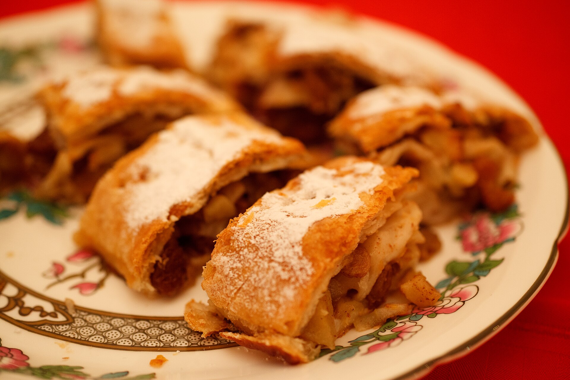 Apple strudel